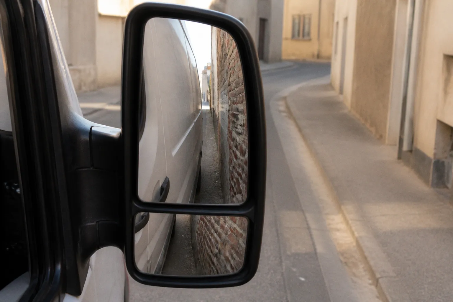 Assurance location utilitaire : le rachat de franchise est-il rentable ?