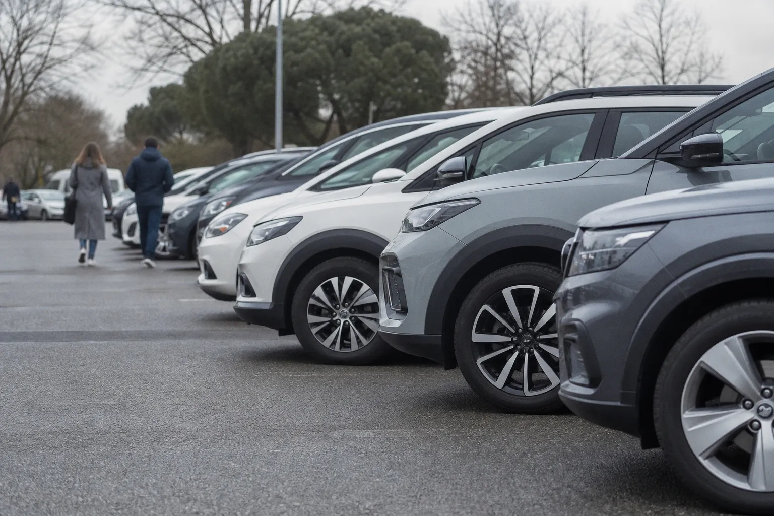 Comment choisir votre loueur de voiture : critères de fiabilité et réseau