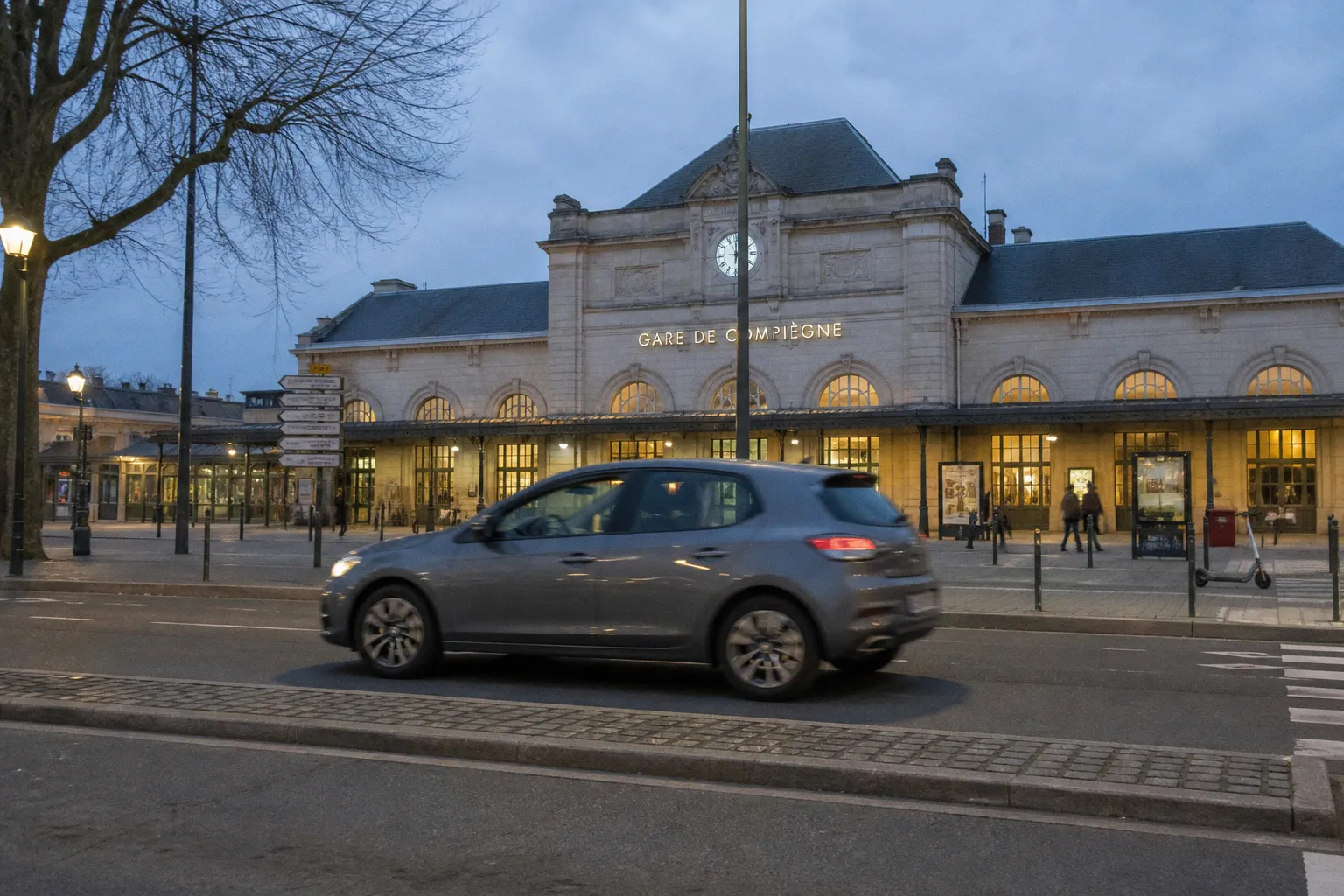 Location de voiture à Compiègne : guide pratique 2026