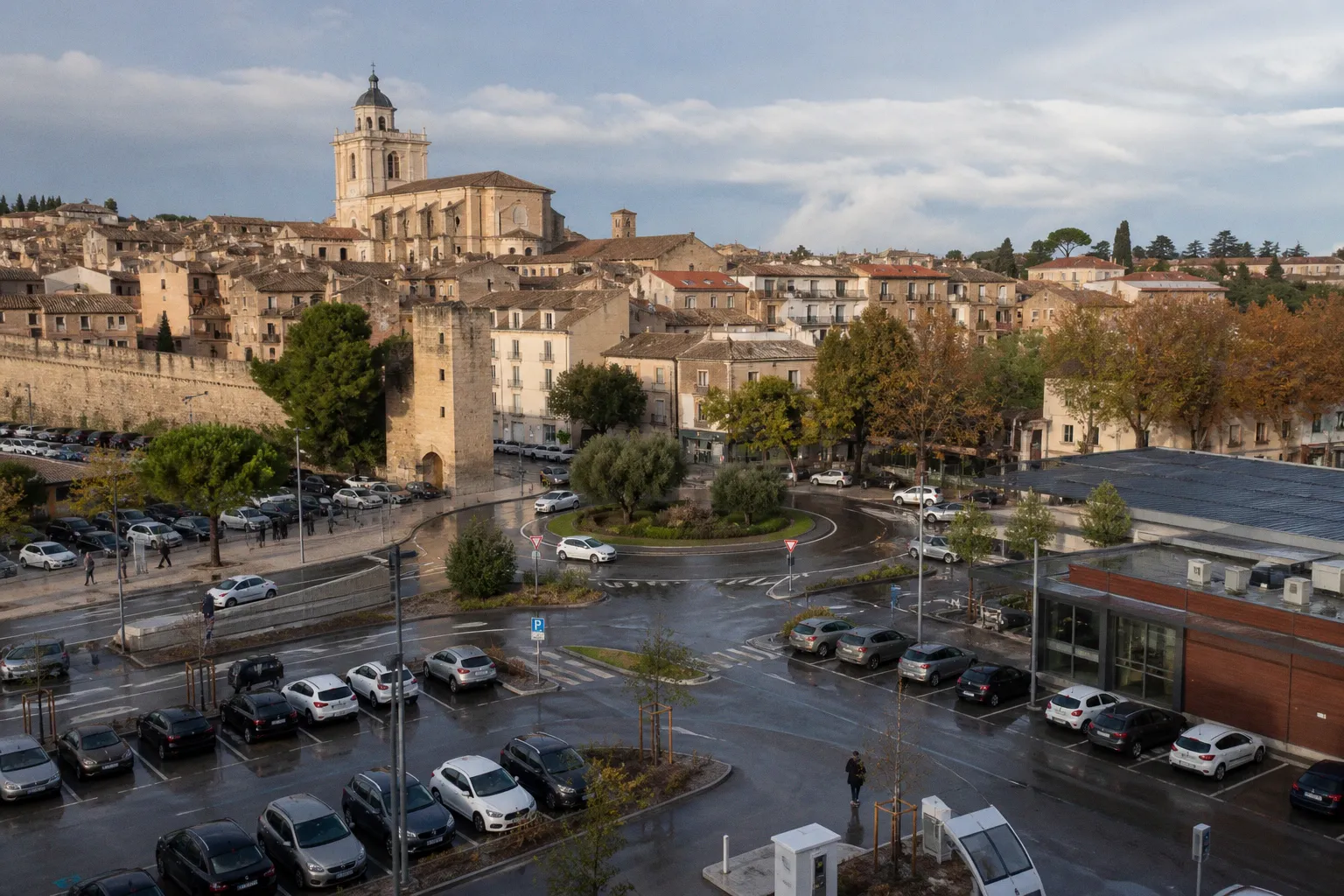 Location de voiture à Salon-de-Provence : le guide comparatif