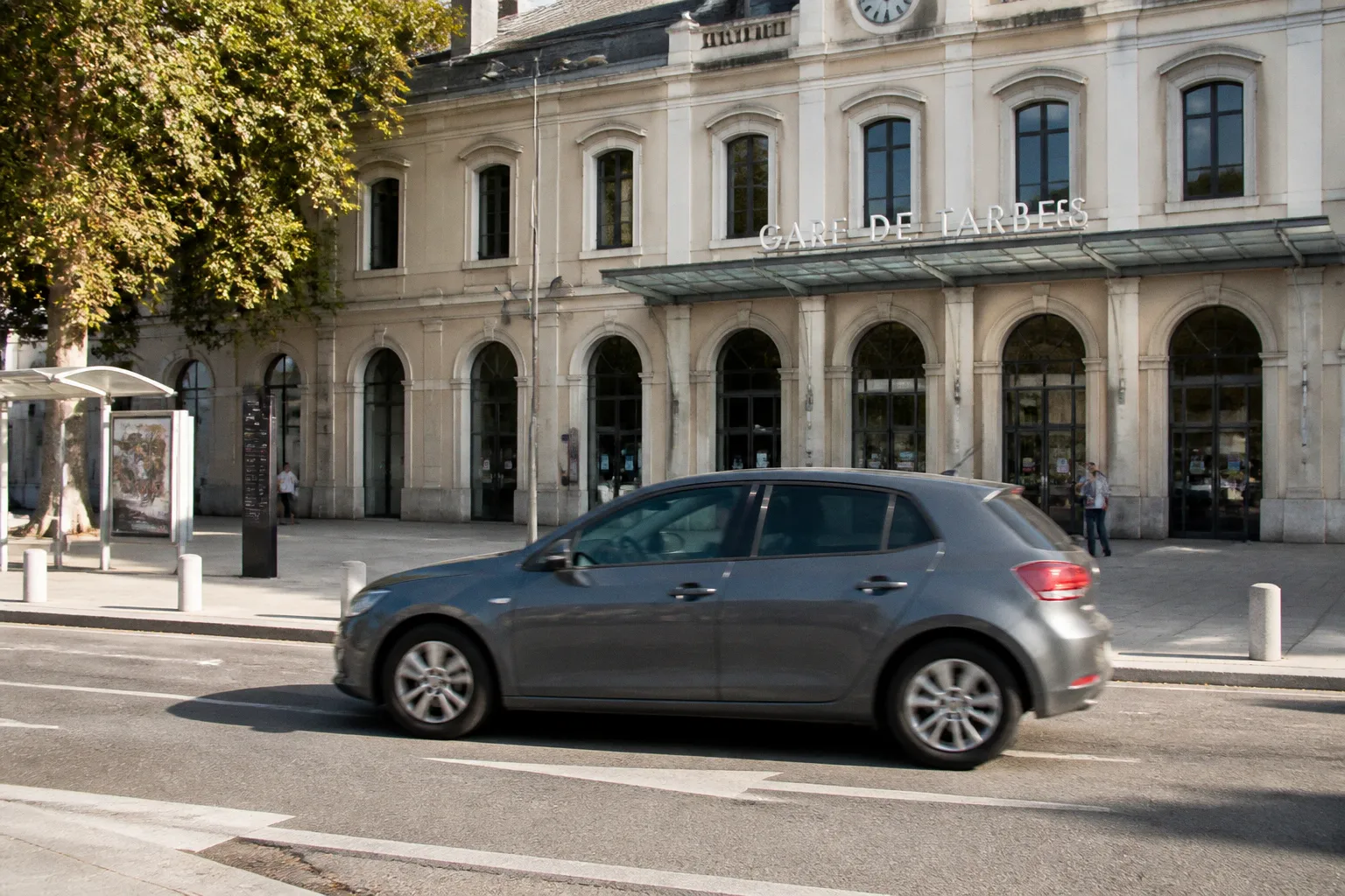 Location de voiture à Tarbes : guide et conseils pratiques