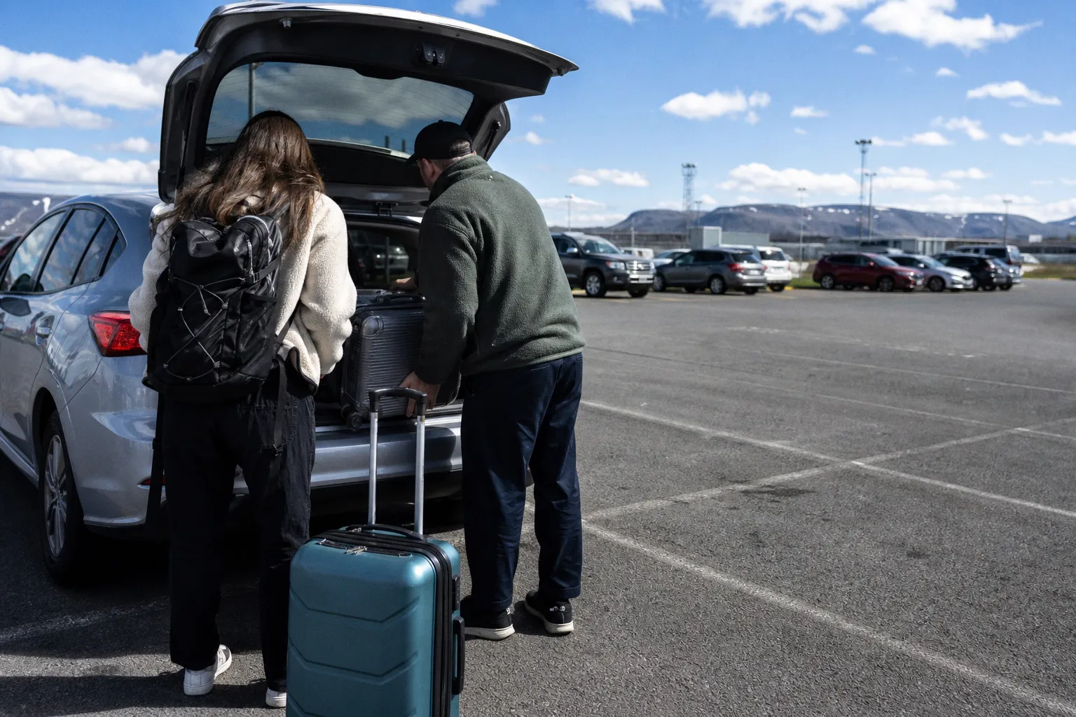 Louer une voiture à l'aéroport de Keflavik : conseils pour réussir votre road-trip en Islande