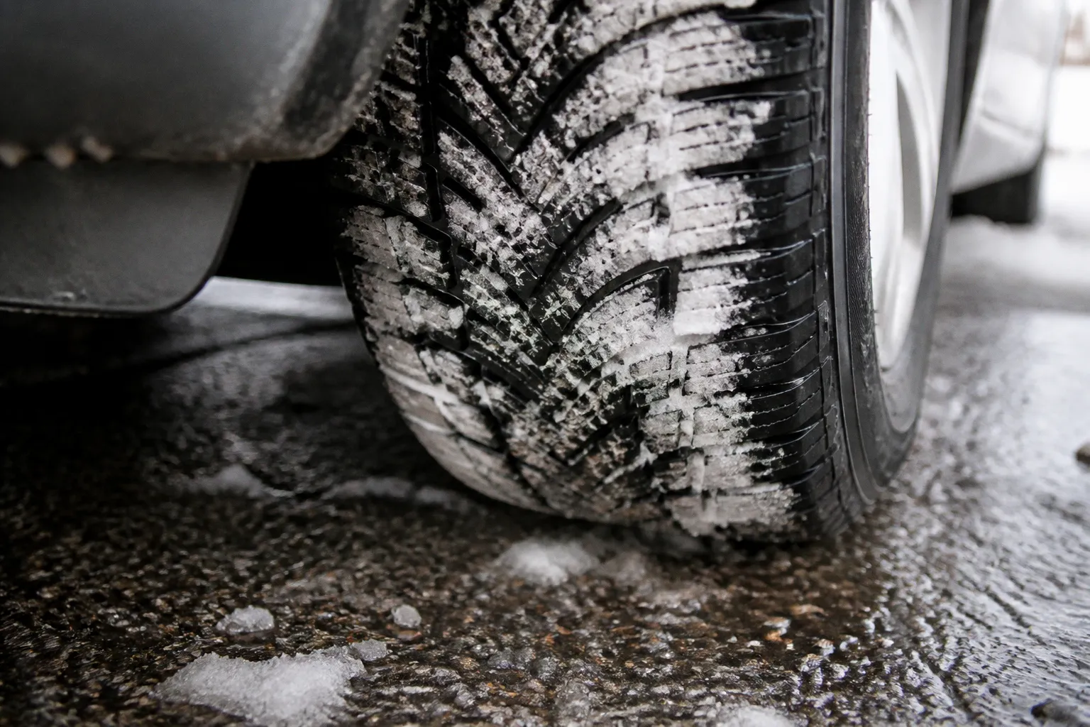 Pneus 4 saisons en hiver : un choix vraiment rentable ?