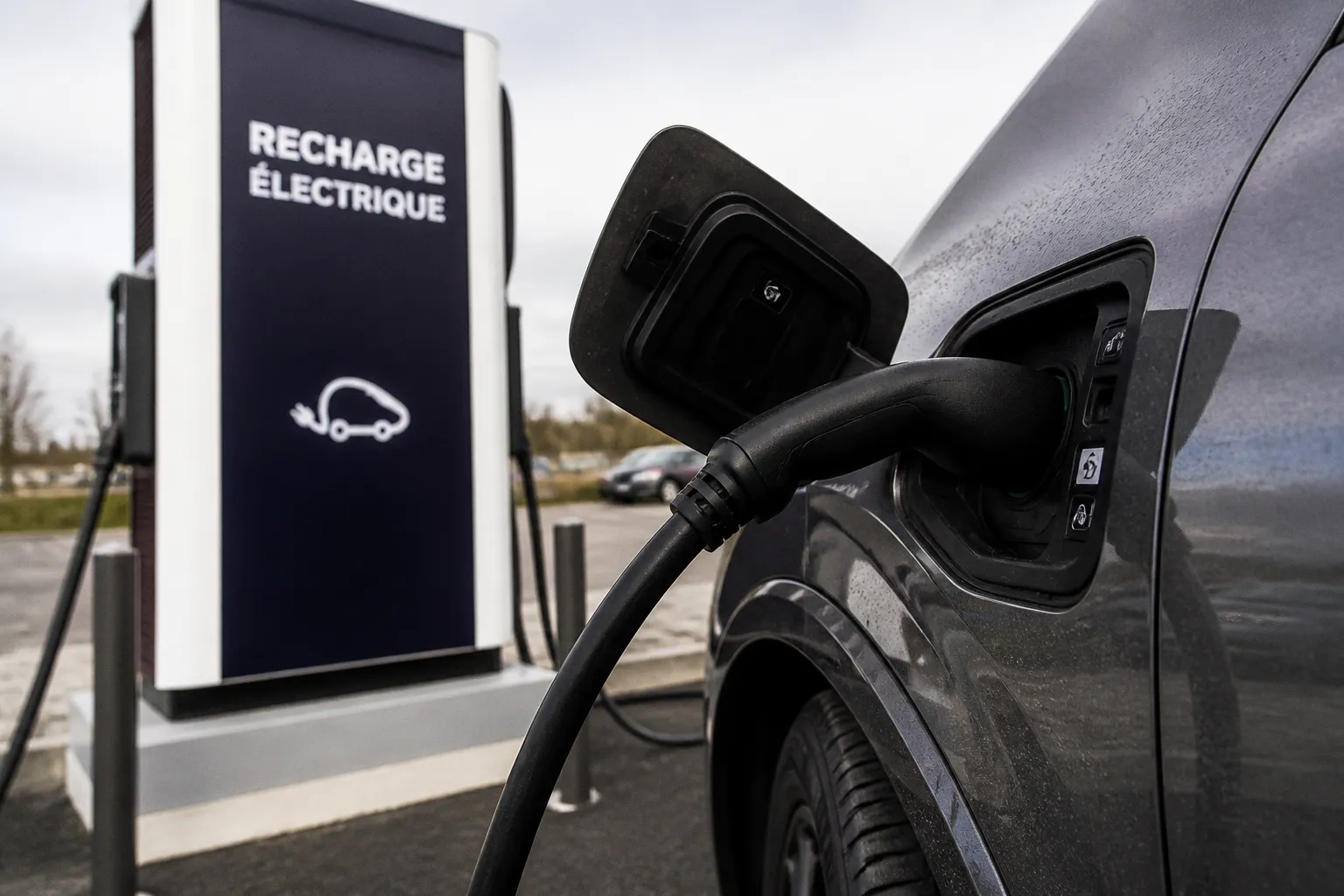 Recharge électrique : le réseau public face à une fréquentation record en 2026